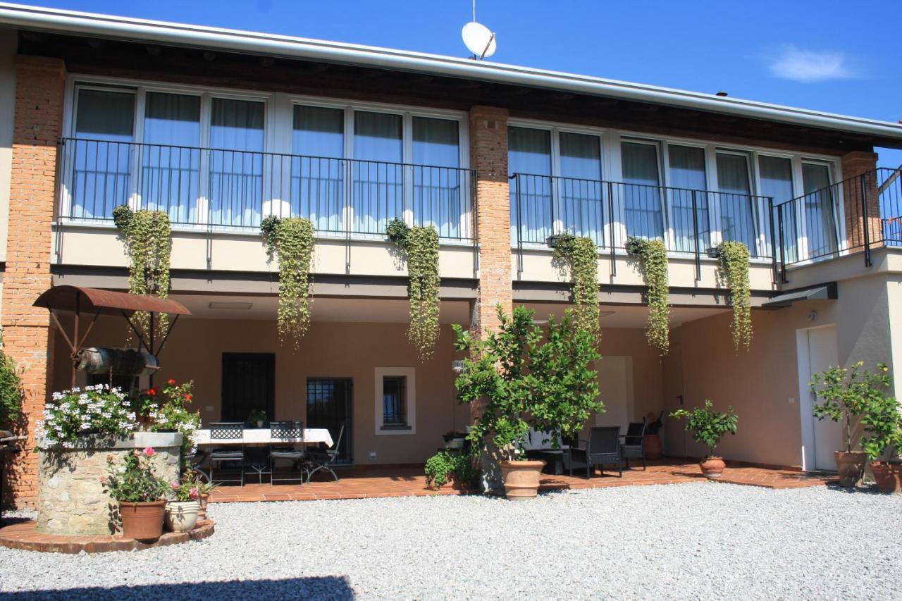 パッシラーノ Cascina San Martino Bed & Breakfast エクステリア 写真