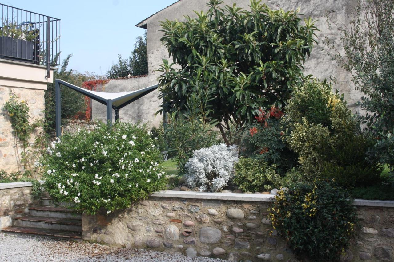 パッシラーノ Cascina San Martino Bed & Breakfast エクステリア 写真