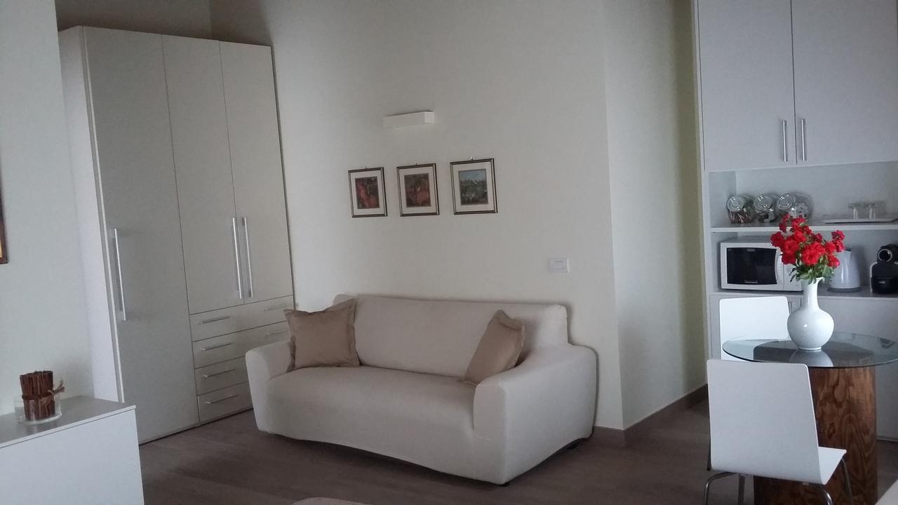 パッシラーノ Cascina San Martino Bed & Breakfast エクステリア 写真