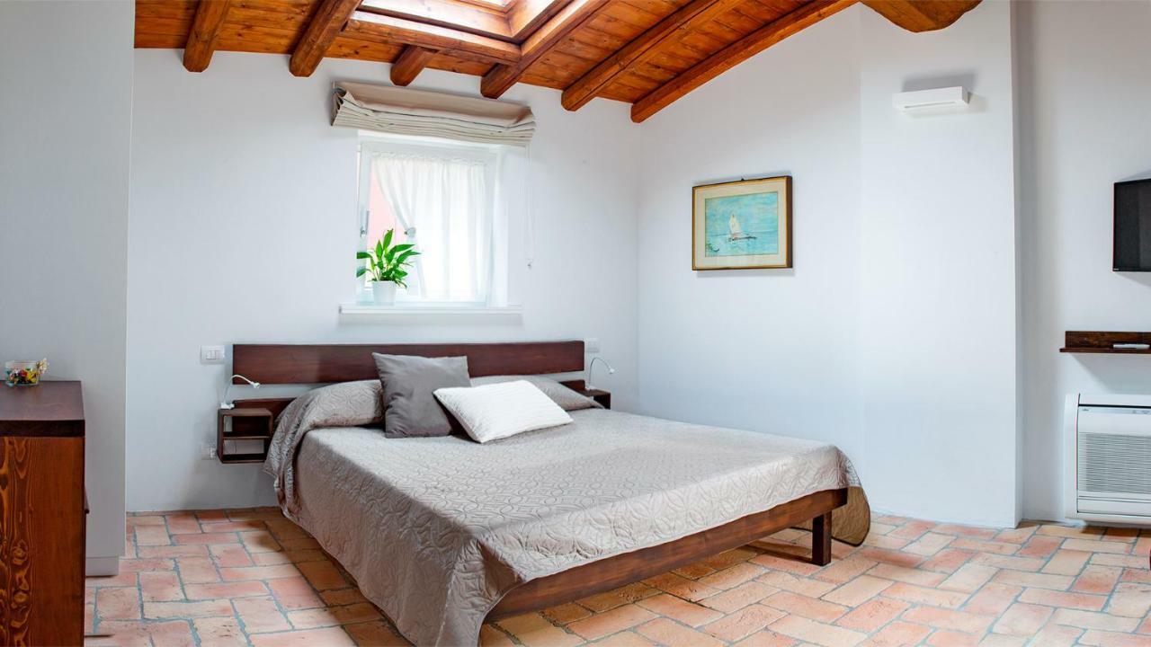 パッシラーノ Cascina San Martino Bed & Breakfast エクステリア 写真