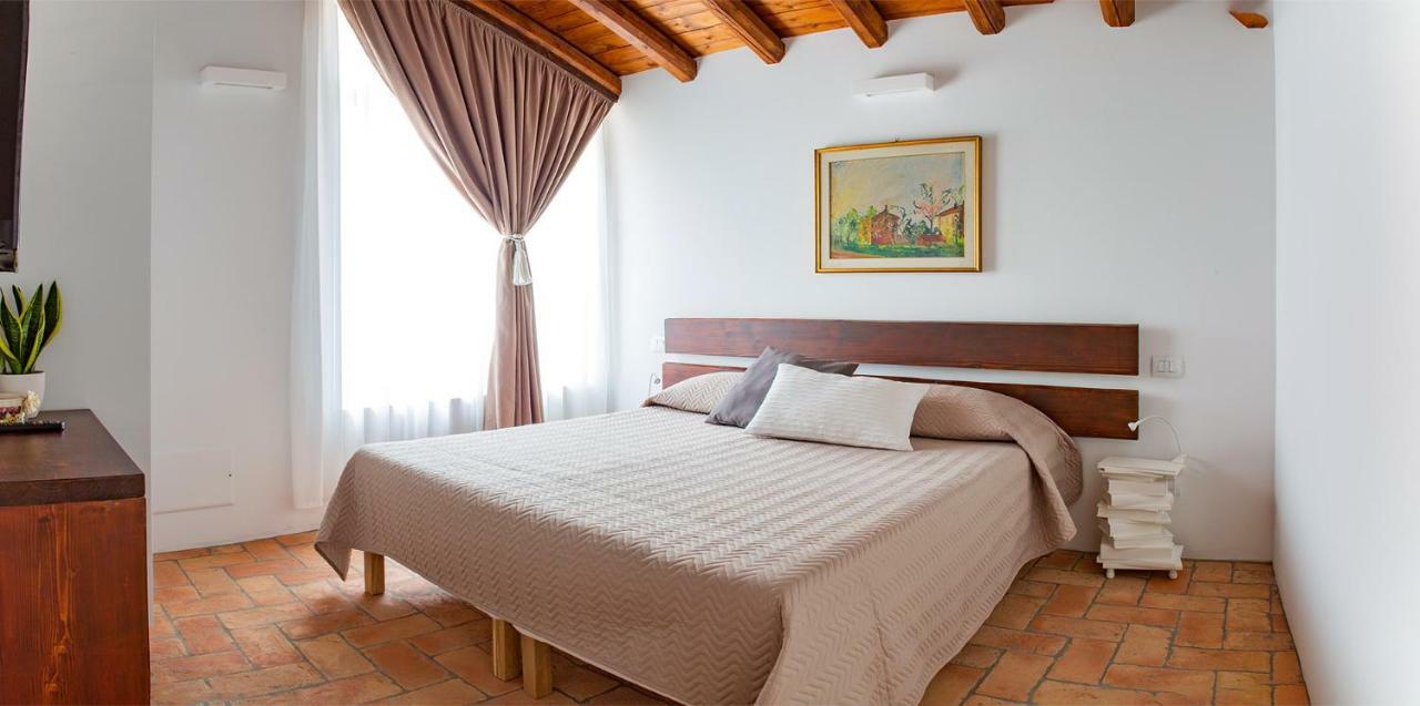 パッシラーノ Cascina San Martino Bed & Breakfast エクステリア 写真